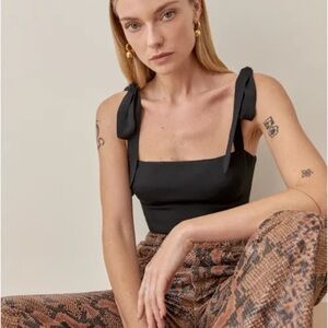 NWT Reformation ellora top SZ 4 black tie